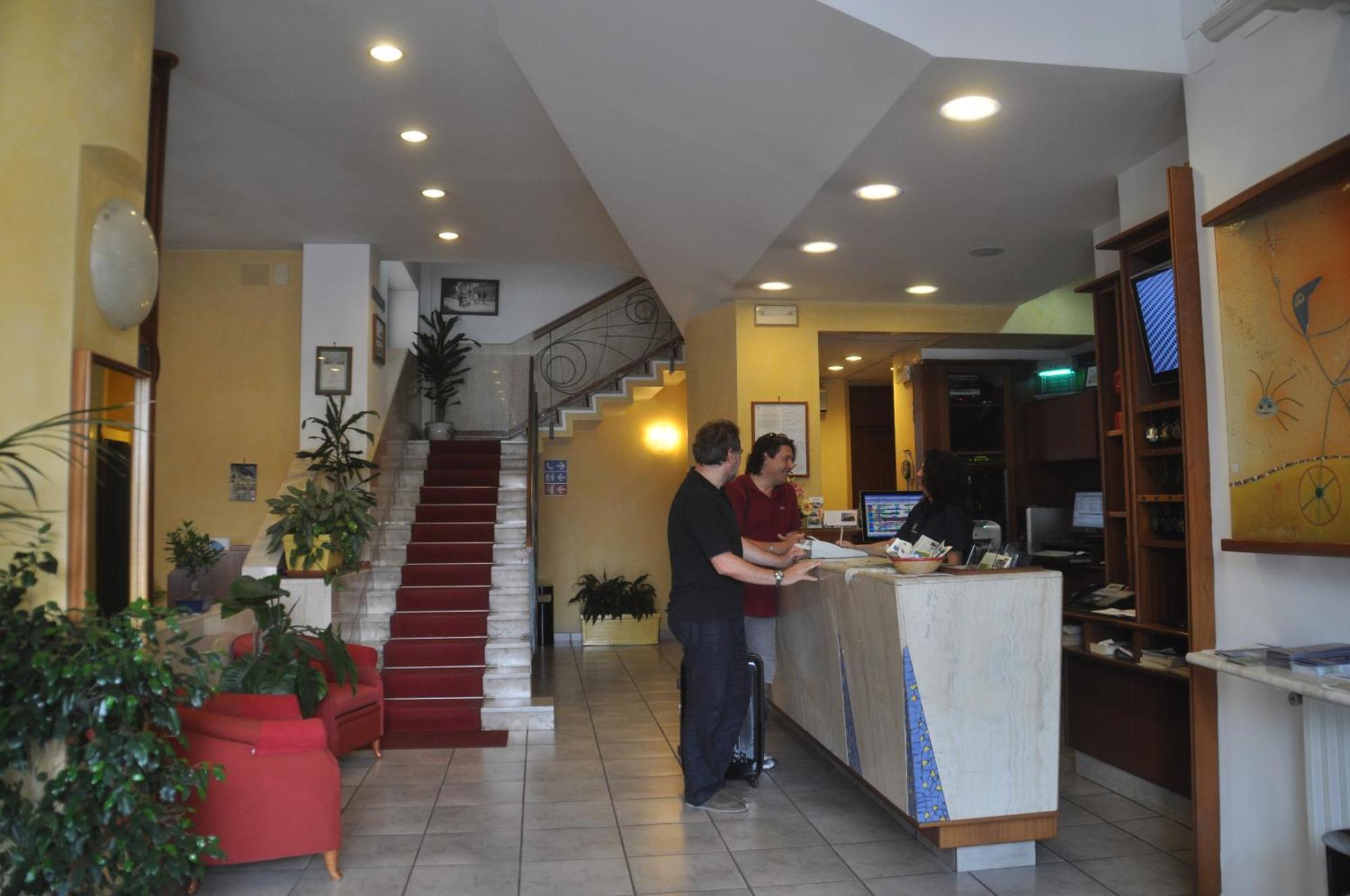 Albergo Fiorenza Salernes Extérieur photo
