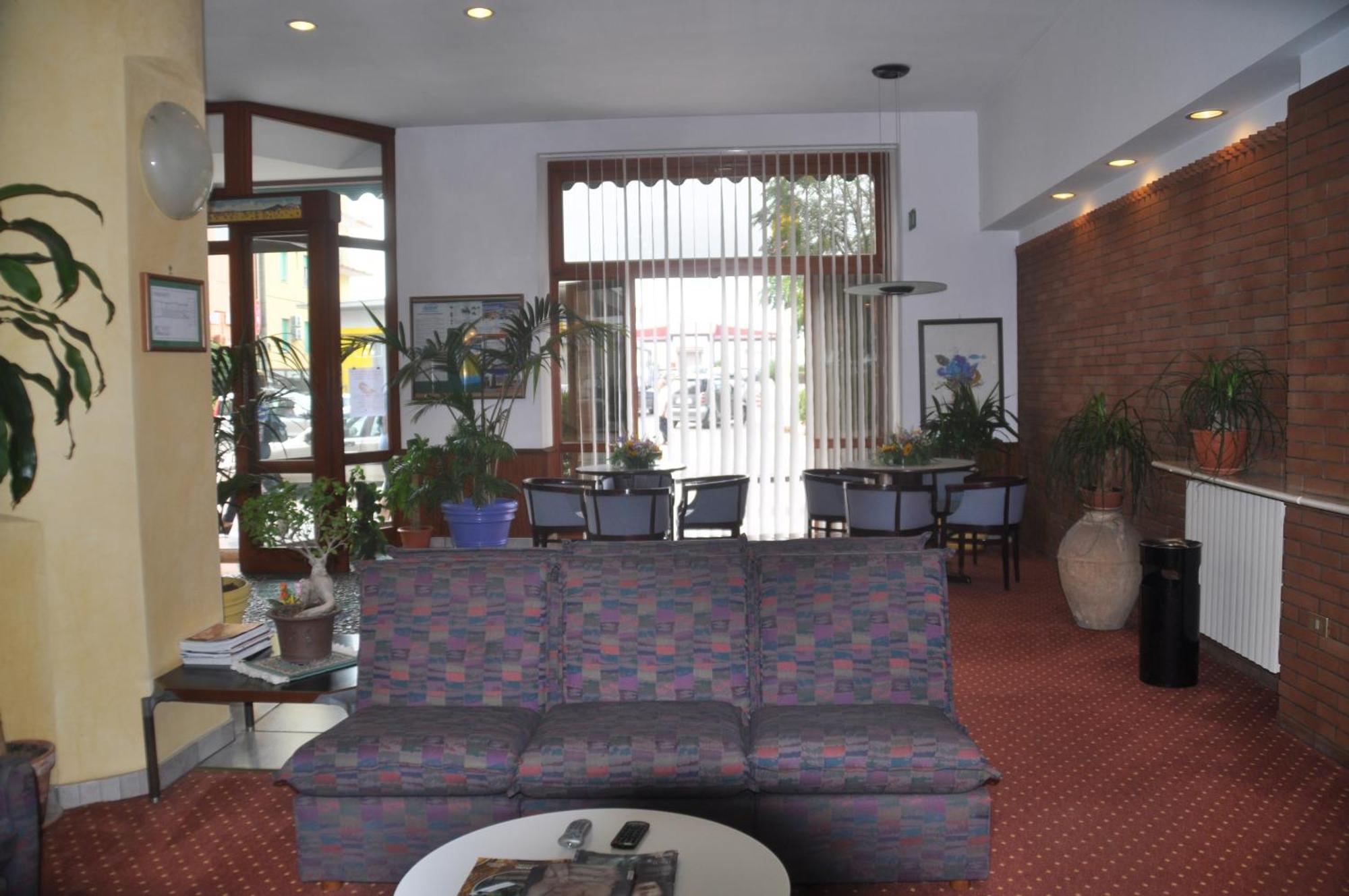 Albergo Fiorenza Salernes Extérieur photo