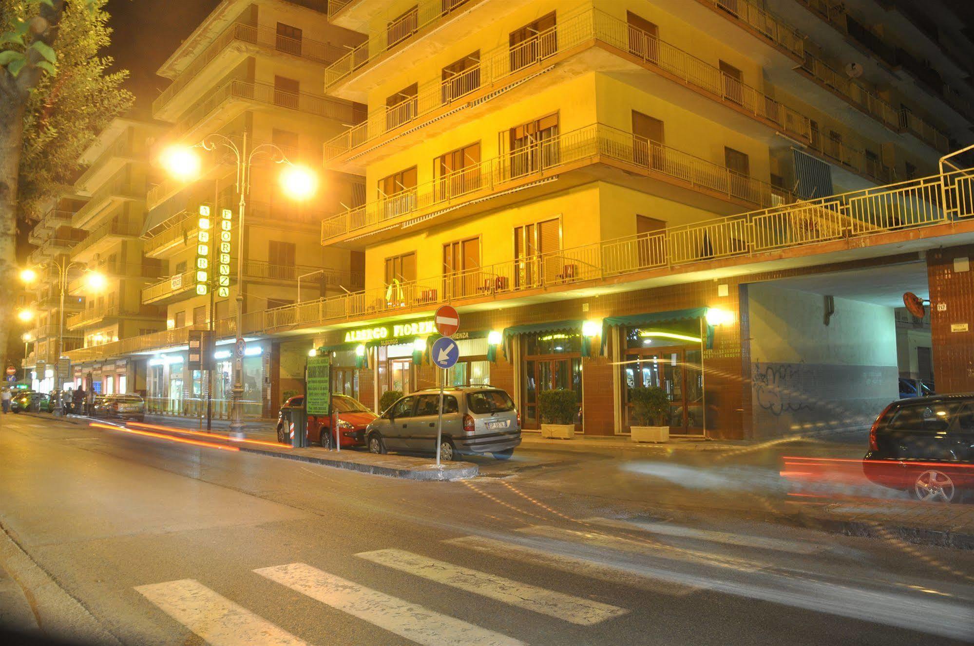 Albergo Fiorenza Salernes Extérieur photo