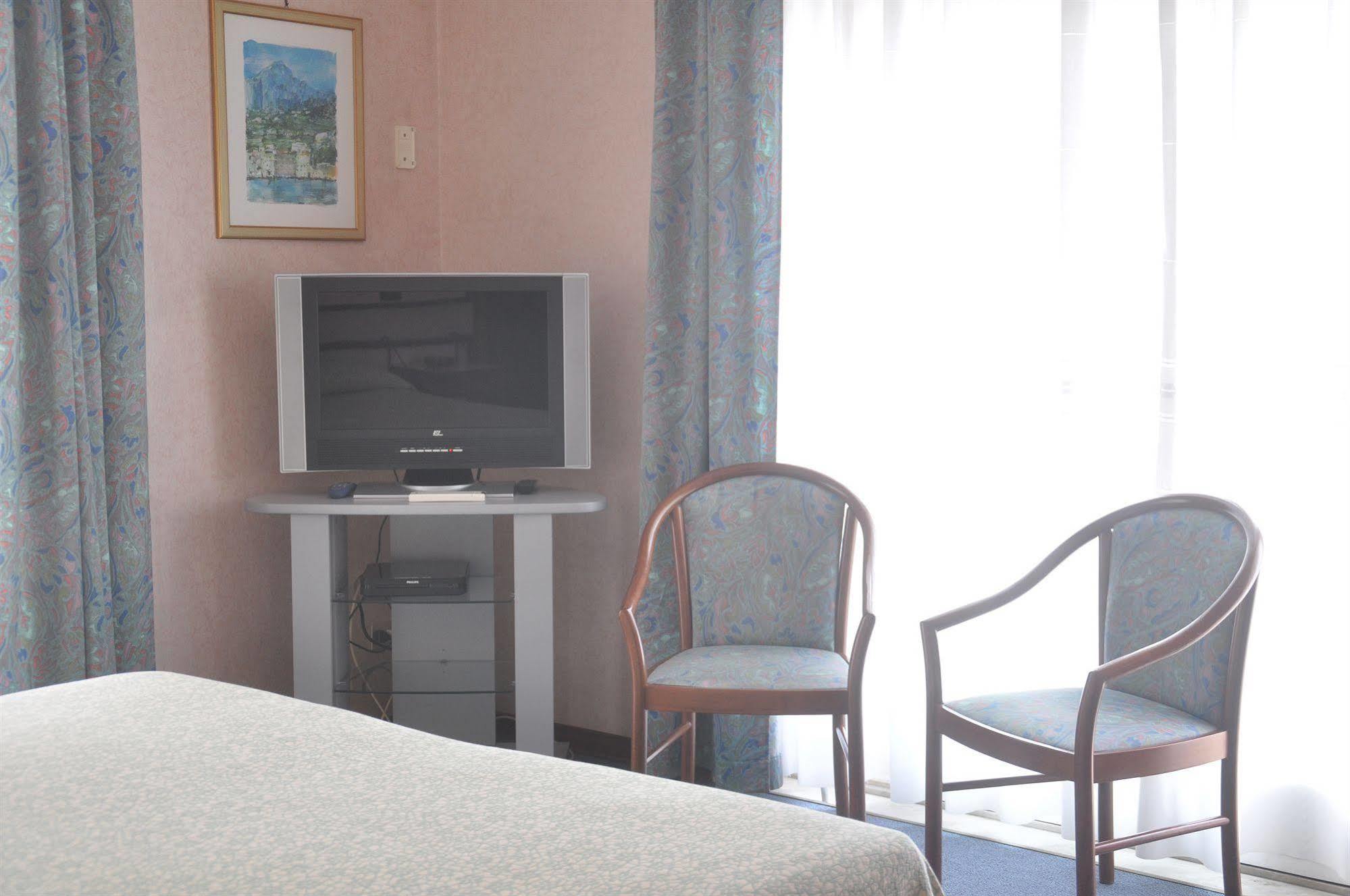 Albergo Fiorenza Salernes Extérieur photo